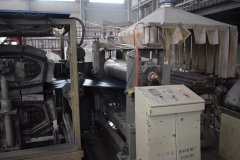 合成樹脂瓦共擠層兩邊覆不到邊是什么原因造成的？